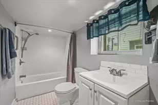 5942 W Thorndale Ave, Chicago, IL 60646 - Photo 31