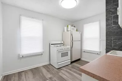 10941 S Avenue C, Chicago, IL 60617 - Photo 5