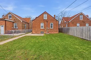10941 S Ave C, Chicago, IL 60617 - Photo 17