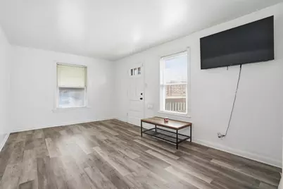 10941 S Avenue C, Chicago, IL 60617 - Photo 9