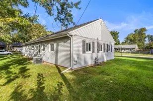 2903 Sangamon Dr, Champaign, IL 61821 - Photo 5