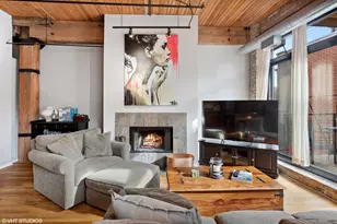 1670 N Claremont Ave, Chicago, IL 60647 - Photo 3