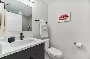 7109 N Western Ave, Chicago, IL 60645 - Photo 17