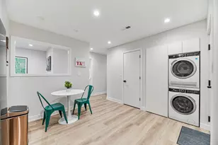 7109 N Western Ave, Chicago, IL 60645 - Photo 13