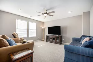 3207 Dove Mountain Dr, Aurora, IL 60503 - Photo 15