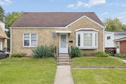 1031 Glenwood Avenue, Waukegan, IL 60085 - Photo 1