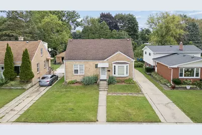 1031 Glenwood Avenue, Waukegan, IL 60085 - Photo 3