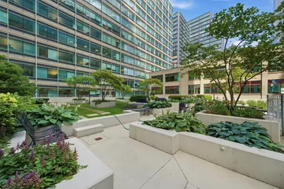 125 S Jefferson Street #1904, Chicago, IL 60661 - Photo 5