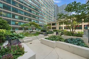125 S Jefferson St, Chicago, IL 60661 - Photo 5