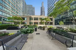 125 S Jefferson St, Chicago, IL 60661 - Photo 3