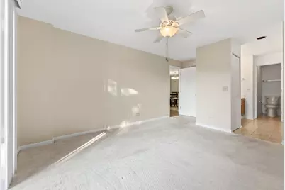 815 Leicester Road #217, Elk Grove Village, IL 60007 - Photo 15