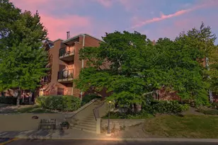 815 Leicester Rd, Elk Grove Village, IL 60007 - Photo 1