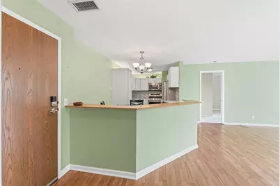 815 Leicester Road #217, Elk Grove Village, IL 60007 - Photo 5