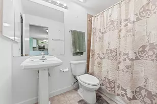 815 Leicester Rd, Elk Grove Village, IL 60007 - Photo 19