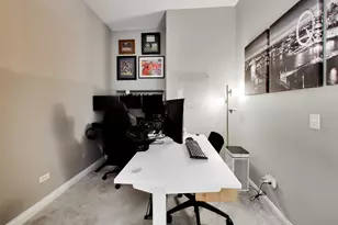 230 W Division St, Chicago, IL 60610 - Photo 15