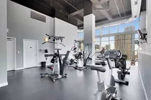 230 W Division St, Chicago, IL 60610 - Photo 25