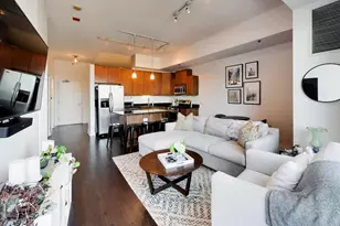 230 W Division St, Chicago, IL 60610 - Photo 5