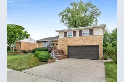 661 Winston Drive, Melrose Park, IL 60160 - Photo 3
