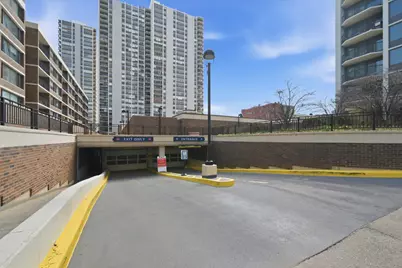 1560 N Sandburg Terrace #3407, Chicago, IL 60610 - Photo 23