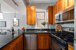 2150 W Ainslie St, Chicago, IL 60625 - Photo 9