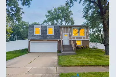 1429 N Green Meadows Boulevard, Streamwood, IL 60107 - Photo 1