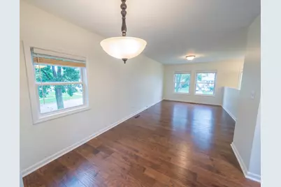 1429 N Green Meadows Boulevard, Streamwood, IL 60107 - Photo 7