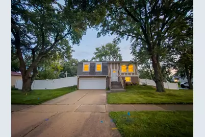 1429 N Green Meadows Boulevard, Streamwood, IL 60107 - Photo 31