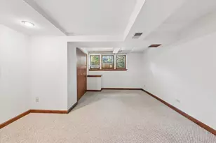5723 N Artesian Ave, Chicago, IL 60659 - Photo 31