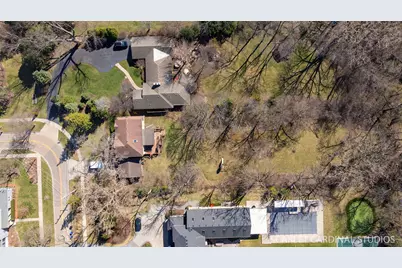 710 N Kenilworth Avenue, Glen Ellyn, IL 60137 - Photo 27