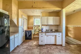 2105 Dewitt Ave, Mattoon, IL 61938 - Photo 13