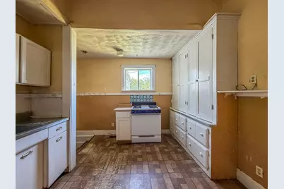 2105 Dewitt Avenue, Mattoon, IL 61938 - Photo 11