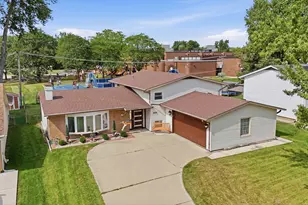 8030 Carlisle Dr, Hanover Park, IL 60133 - Photo 35