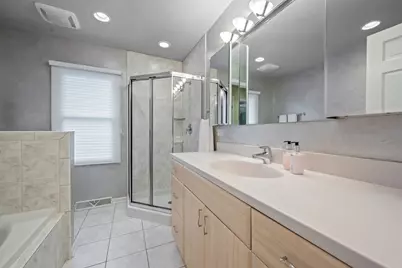 [Address not provided], Northbrook, IL 60062 - Photo 15