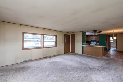 785 Hillcrest Avenue, Park City, IL 60085 - Photo 5