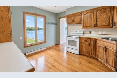 760 Riverside Court, Kankakee, IL 60901 - Photo 5