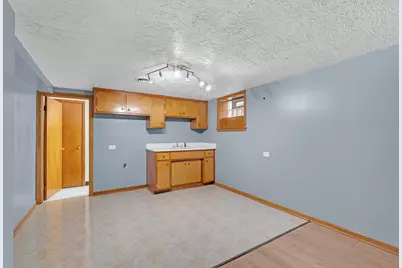 1528 N 21 Avenue, Melrose Park, IL 60160 - Photo 11