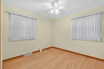 1528 N 21 Avenue, Melrose Park, IL 60160 - Photo 19