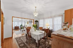 5118 W Byron St, Chicago, IL 60641 - Photo 11