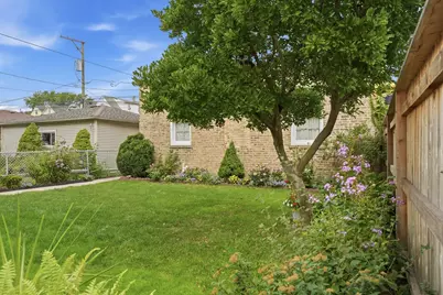 5118 W Byron Street, Chicago, IL 60641 - Photo 47
