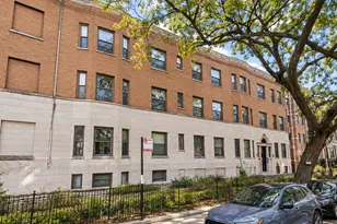 925 W Addison St, Chicago, IL 60613 - Photo 1