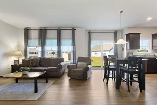 451 Mary Ann Cir, Sycamore, IL 60178 - Photo 11