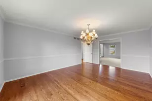 2256 Ridgewood Rd, Lisle, IL 60532 - Photo 13