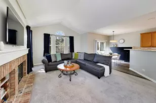612 N Hidden Prairie Ct, Palatine, IL 60067 - Photo 5
