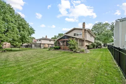 3904 Saratoga Avenue, Downers Grove, IL 60515 - Photo 35