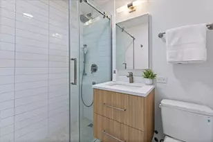 1355 N Sandburg Terrace, Chicago, IL 60610 - Photo 21