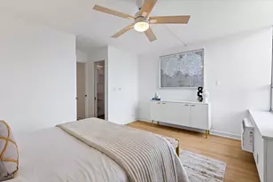 1355 N Sandburg Terrace, Chicago, IL 60610 - Photo 25