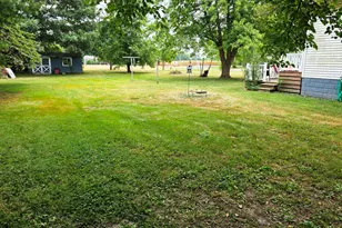 416 Perkins St, Odin, IL 62870 - Photo 33