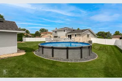 11939 S Pinecreek Drive, Orland Park, IL 60467 - Photo 15
