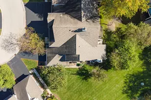 30W101 Fairfax Ct, Warrenville, IL 60555 - Photo 27