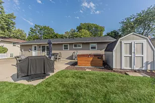 224 Redwood Ave, Elk Grove Village, IL 60007 - Photo 21